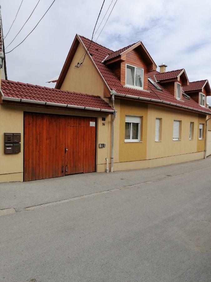 Zita Apartman Eger Exterior photo